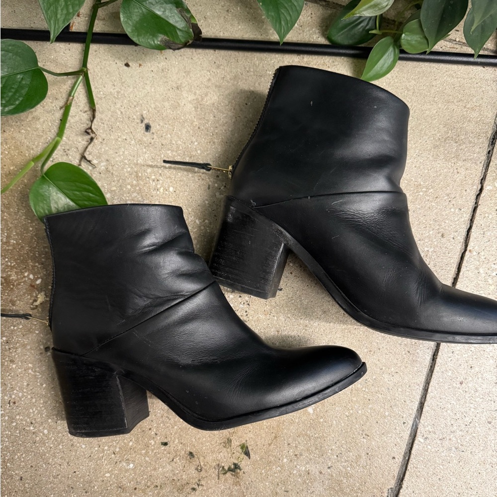 Nisolo Dari Commuter Boot, Black Size 9